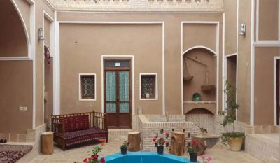 اقامتگاه های بوم گردی خشت و ماه اتاق برای پنج نفر (فاقد تخت و حمام و سرویس بهداشتی) اردکان