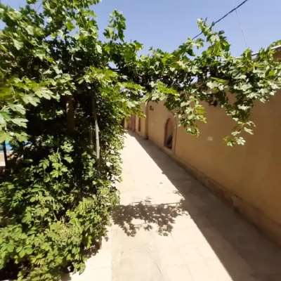 اقامتگاه بوم گردی خورزن اتاق کانکت تیر چوبی برای چهار نفر محلات