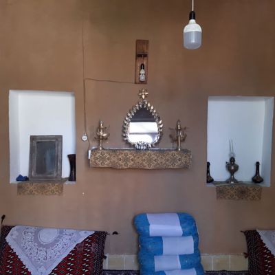 اقامتگاه های بوم گردی خورزن اتاق کانکت تیر چوبی برای چهار نفر محلات