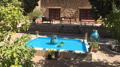 اقامتگاه های بوم گردی باغ دراز اتاق شهلا برای شش نفر استهبان
