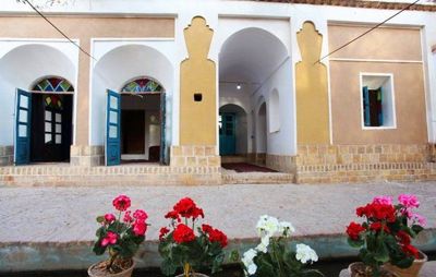 اقامتگاه بوم گردی عمارت نعمت الهی اتاق برای شش نفر ماهان