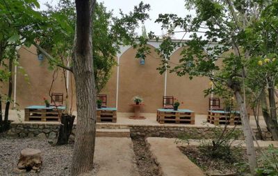 اقامتگاه بوم گردی عمارت نعمت الهی اتاق برای سه نفر ماهان