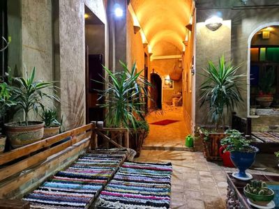اقامتگاه بوم گردی پایو سوئیت یاسمن برای دو نفر خور و بیابانک