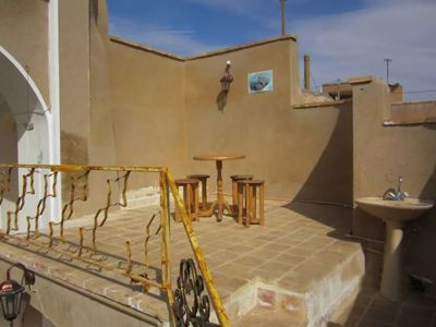 اقامتگاه های بوم گردی عمارت مسین بابا اتاق دستکند برای هفت نفر سرخه