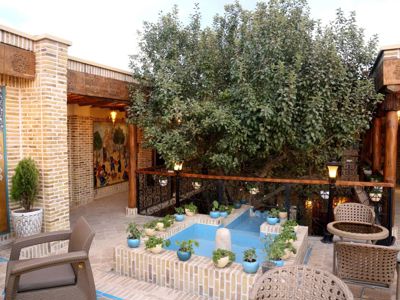 اقامتگاه سنتی زاک خرو اتاق سه تخته چناران نیشابور