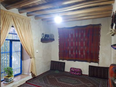 اقامتگاه بوم گردی ساتیار اتاق هه نار برای دو نفر پاوه
