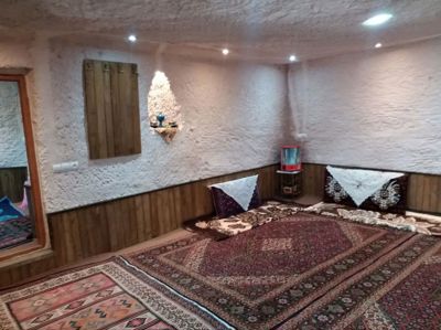 اقامتگاه بوم گردی داریوش کندوان سوئیت صخره ای برای پنج نفر تبریز