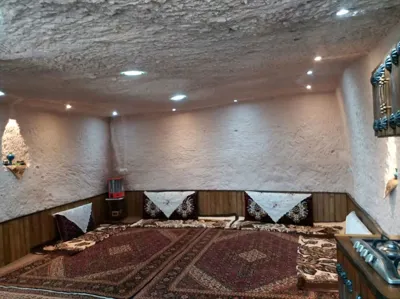 اقامتگاه بوم گردی داریوش کندوان سوئیت صخره ای برای پنج نفر تبریز