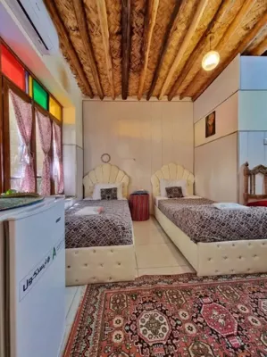 اقامتگاه بوم گردی ماه سلطان اتاق مهربانو دو تخته شیراز