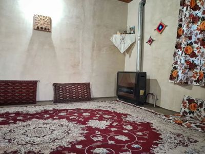 اقامتگاه بوم گردی افضل روآر اتاق بالاکلسی برای چهار نفر شیرگاه