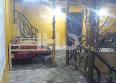 تصویر حیاط اقامتگاه بوم گردی عمو دردی بجنورد