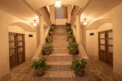 اقامتگاه سنتی عمارت محمودیه کاشان