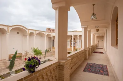 اقامتگاه سنتی عمارت محمودیه کاشان