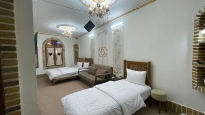 اقامتگاه سنتی دژ اتاق سه تخته نیشابور