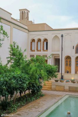 اقامتگاه سنتی منوچهری اتاق دو تخته دبل کاشان
