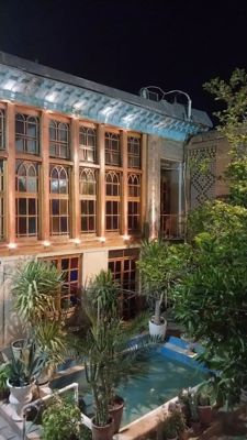 اقامتگاه سنتی گل طاها اتاق سه تخته شیراز