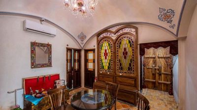 اقامتگاه های بوم گردی ملک اتاق شاه عباسی برای چهار نفر کاشان