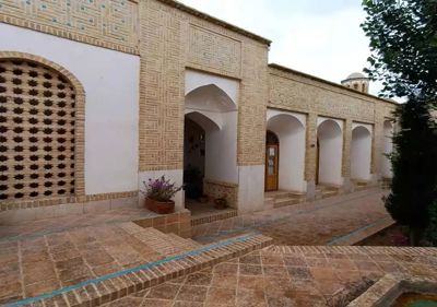 اقامتگاه سنتی کلیاس اتاق  شمس العماره برای سه نفر کرمان