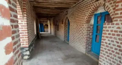 اقامتگاه بوم گردی خان قالان اتاق فرنگیس برای شش نفر همدان