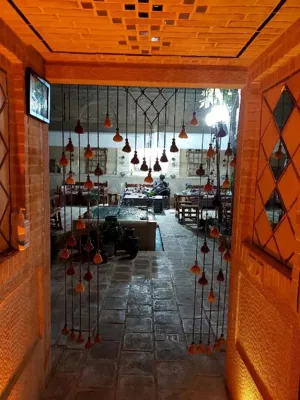 اقامتگاه سنتی اشرفیه اتاق دو تخته توئین دلارام شیراز