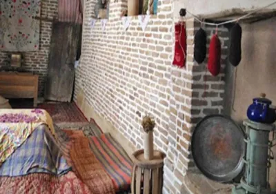 اقامتگاه بوم گردی حاج کاظم اتاق شاهنشین برای چهار نفر نیشابور