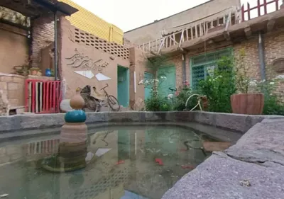 اقامتگاه بوم گردی حاج کاظم اتاق شاهنشین برای چهار نفر نیشابور