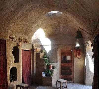 اقامتگاه بوم گردی بوم قلعه آریز اتاق برای شش نفر بافق