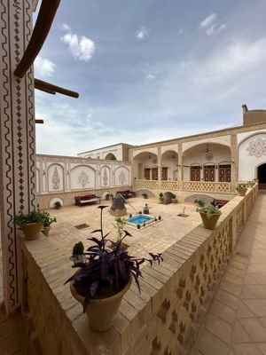 اقامتگاه سنتی باران اتاق سه تخته ثریا آران و بیدگل