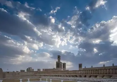 اقامتگاه سنتی عمارت قجری اتاق سه تخته VIP نوردخت ابرکوه