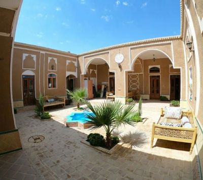 اقامتگاه بوم گردی نگار اتاق پنج تخته ورزنه