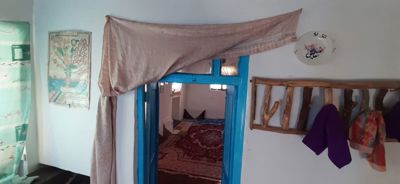 اقامتگاه های بوم گردی حاج عطا اتاق کف خواب زنبق برای چهار نفر تربت حیدریه