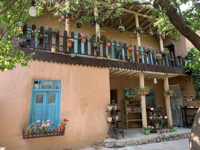 اقامتگاه های بوم گردی دره پرستوها اتاق پیچک برای سه نفر نیشابور