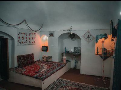 اقامتگاه بوم گردی مرسد اتاق شماره یک 12 متری برای چهار نفر (مستر) رشتخوار