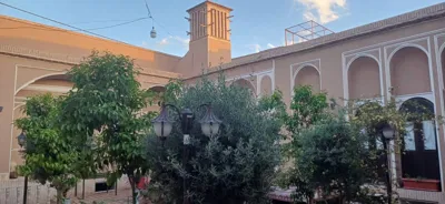 اقامتگاه بوم گردی کهن پایاب اتاق سه تخته یزد