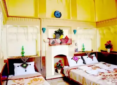 اتاق اقامتگاه بوم گردی نارگل اصفهان