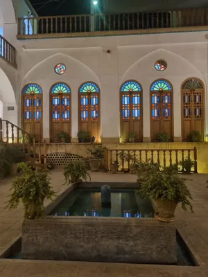اقامتگاه سنتی گیواک اتاق دو تخته دبل دیانا کاشان