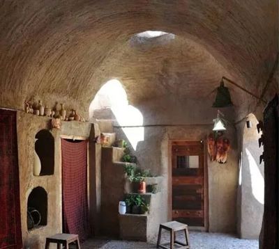 اقامتگاه بوم گردی بوم قلعه آریز اتاق برای هفت نفر بافق