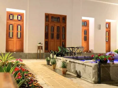 اقامتگاه سنتی صدیق اتاق چهار تخته اصفهان