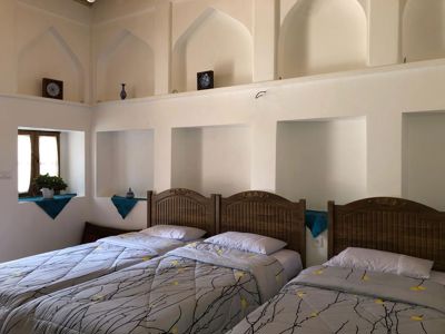 اقامتگاه سنتی عمارت اجلال اتاق سه تخته آینه تفرش