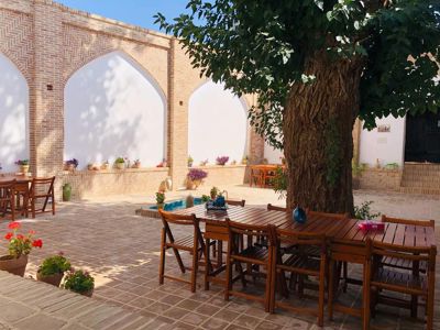 اقامتگاه سنتی عمارت اجلال اتاق دو تخته ترنج تفرش