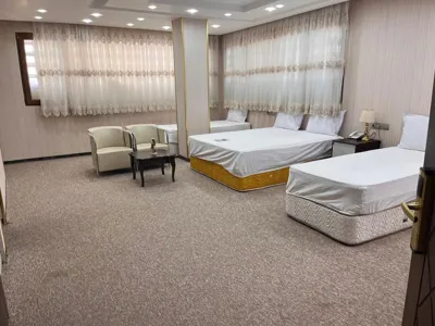 هتل مهربد فیروزه میبد