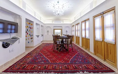 اقامتگاه سنتی سرای قجر اتاق 114 چهار تخته شاه نشین کاشان