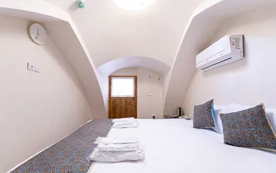 اقامتگاه سنتی سرای قجر اتاق 117 دو تخته کاشان