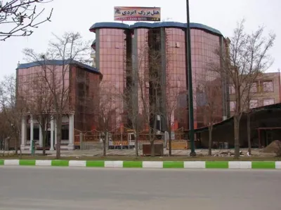 هتل ایزدی بوکان