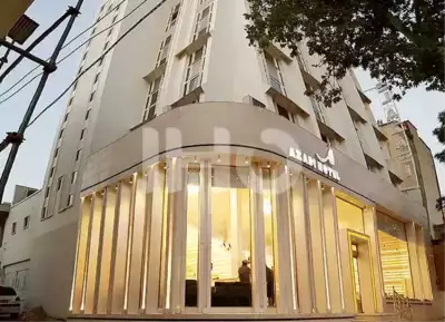 عکس هتل آزادی خرم آباد