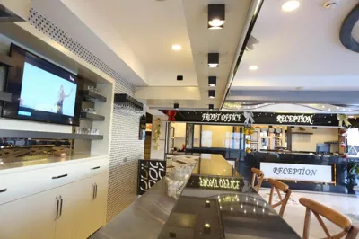 هتل لایف کرنر ازمیر