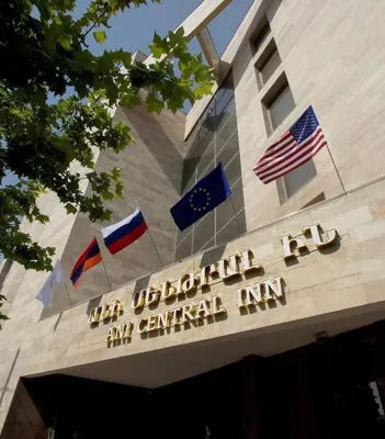 هتل انی سنترال این ایروان