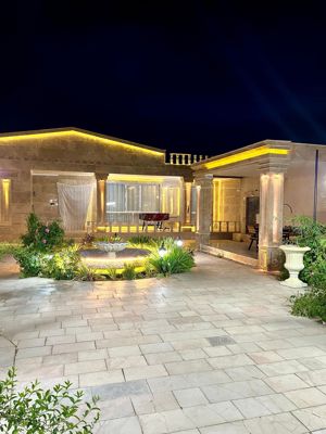 محوطه ویلا آراد مشهد