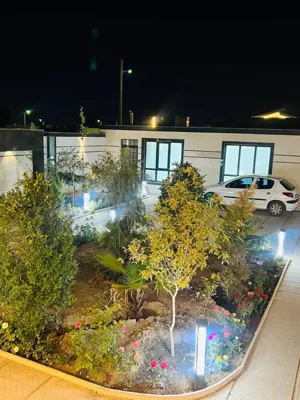 محوطه ویلا عمارت سفید مشهد