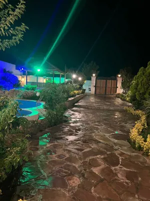 محوطه ویلا تخت جمشید مشهد